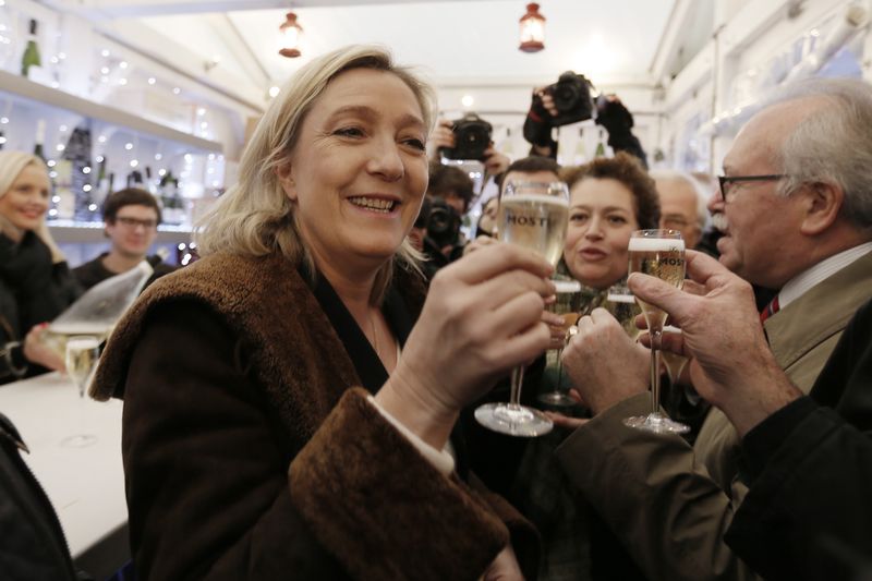 © Reuters. L'ANNÉE OÙ MARINE LE PEN EST ENTRÉE DANS L'ARÈNE POLITIQUE