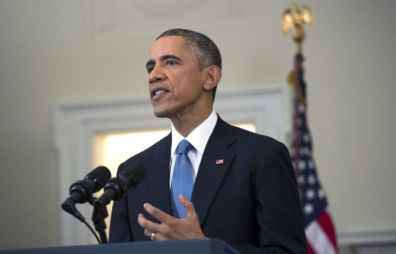 © Reuters. U.S. President Obama announces a shift in U.S.-Cuba policy while delivering an address to the nation from the White House in Washington