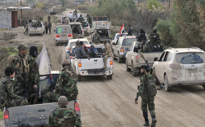 © Reuters. Un suicida con bomba mata a 17 personas al sur de Bagdad