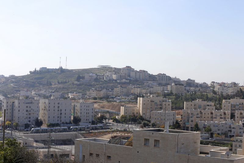 © Reuters. إسرائيل توافق على بناء 243 وحدة استيطانية جديدة بالقدس الشرقية