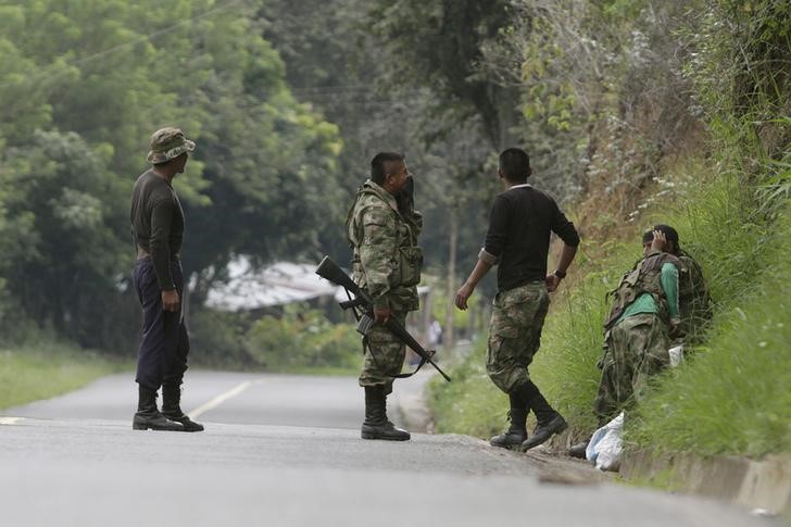 © Reuters. Las FARC liberarán a un soldado secuestrado como gesto de paz