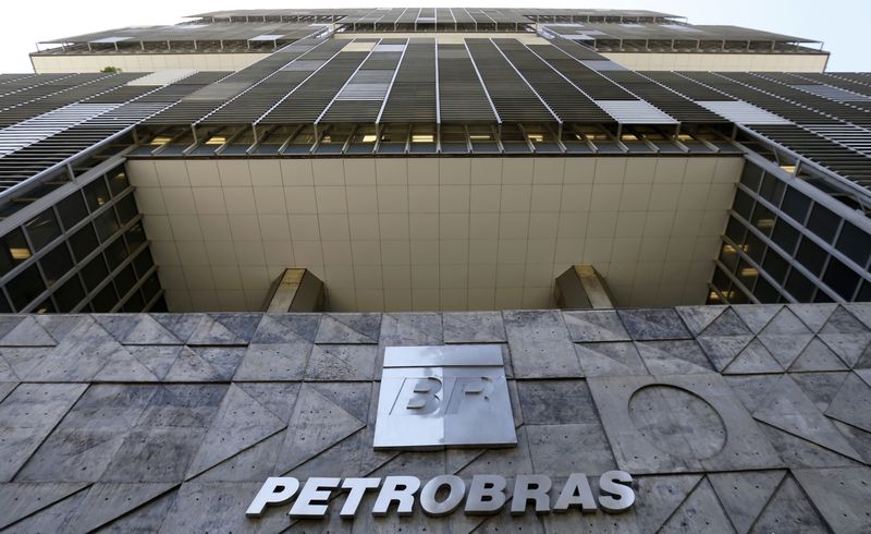 © Reuters. Vista da sede da Petrobras no Rio de Janeiro