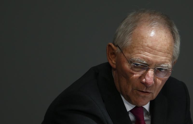 © Reuters. German Finance Minister Schaueble addresses Bundestag in Berlin