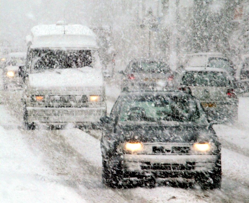 © Reuters. TRAFIC DIFFICILE EN SAVOIE