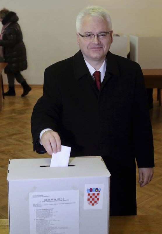 © Reuters. جولة إعادة في انتخابات الرئاسة بكرواتيا في 11 يناير