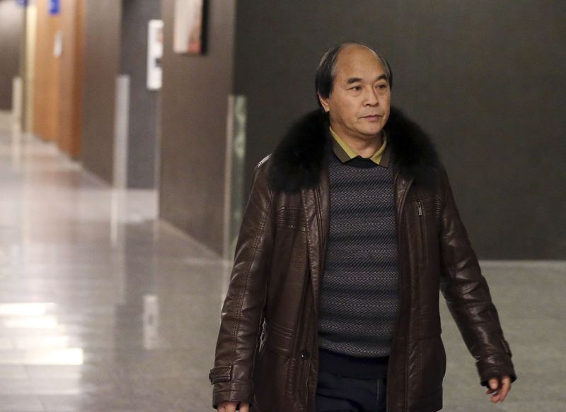 © Reuters. Jun Lin's father Diran Lin attends the closing arguments of the Luka Rocco Magnotta trial in Montreal