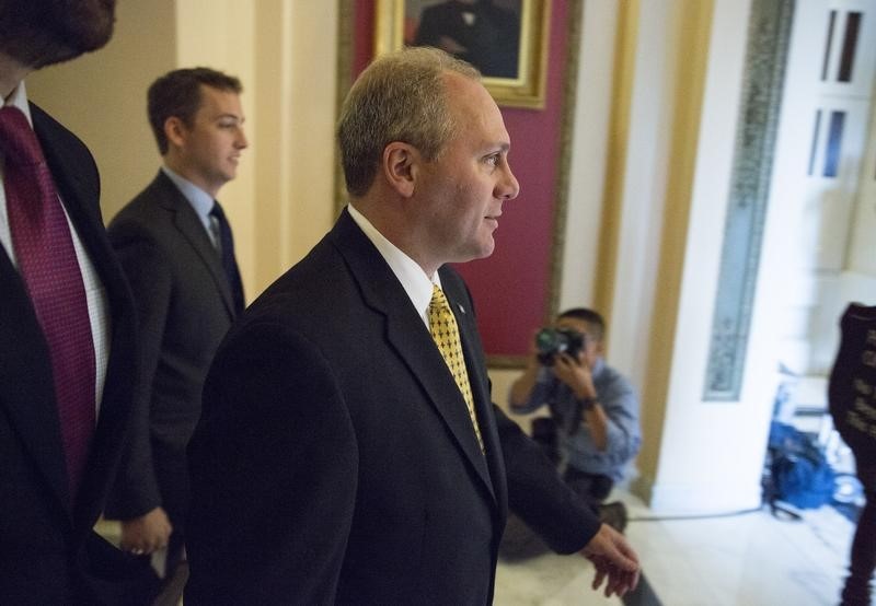 © Reuters. House Majority Leader Steve Scalise (R-LA) walks from his office to the House Chamber during a procedural vote at the Capitol in Washington