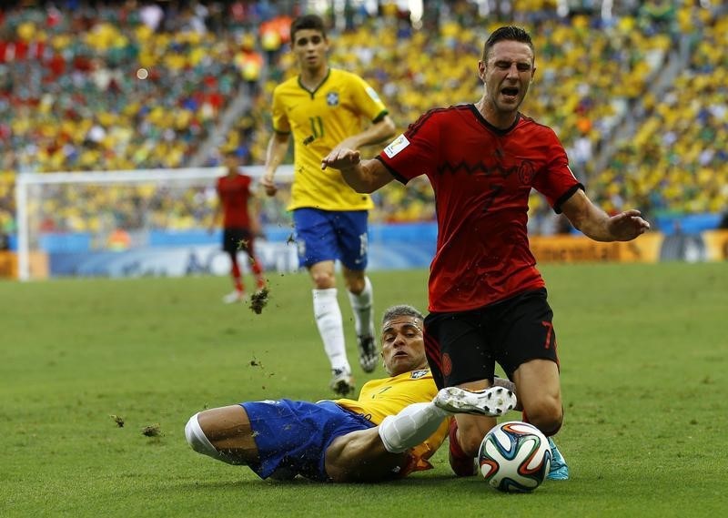 © Reuters. América de México vende al defensa Miguel Layún al Granada