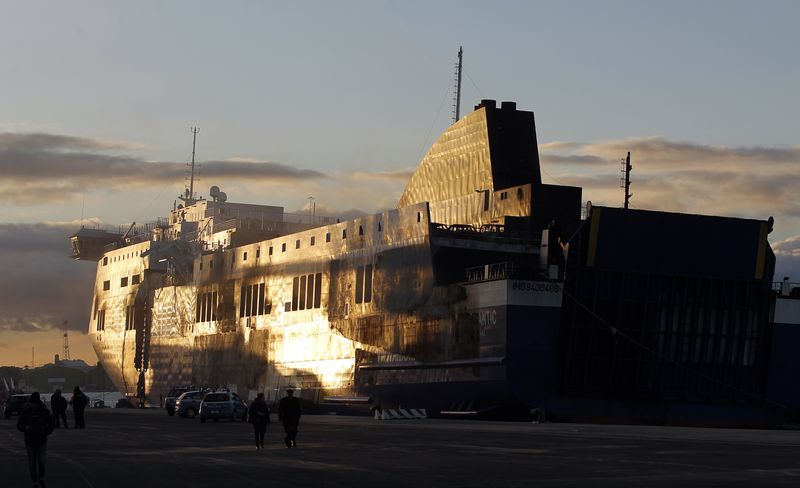 © Reuters. Balsa Norman Atlantic no porto de Brindisi