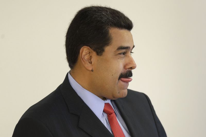 © Reuters. Maduro reacts during a meeting at the Planalto Palace in Brasilia