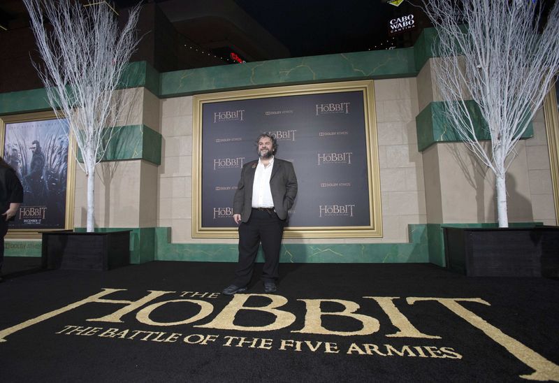 © Reuters. "El Hobbit" lidera por tercera semana la taquilla estadounidense