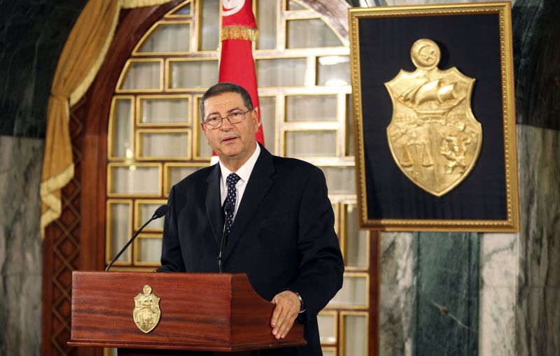 © Reuters. Novo premiê da Tunísia, Habib Essid, concede entrevista coletiva em Túnis