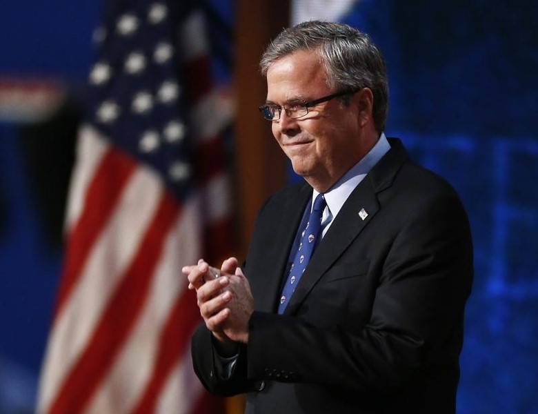 © Reuters. Former Florida Governor Bush addresses the final session of the Republican National Convention in Tampa