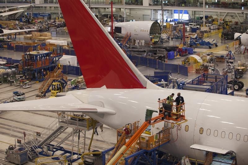 © Reuters. Workers at South Carolina Boeing construct a 787 Dreamliner for Air India at the plant's final assembly building in North Charleston