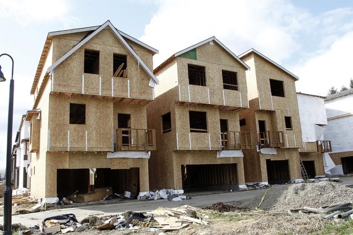 © Reuters. Homes are seen under construction in the southwest area of Portland