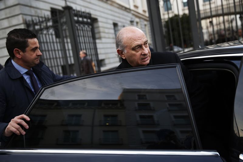 © Reuters. Interior convoca a la cúputa antiterrorista tras el atentado de París 