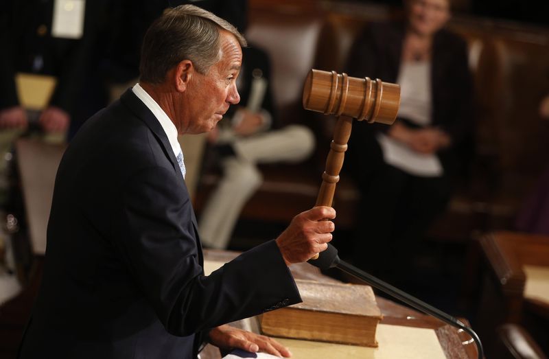 © Reuters. Speaker of the House Boehner wields the gavel for the first time after being re-elected as the Speaker of the U.S. House of Representatives at the start of the 114th Congress at the U.S. Capitol in Washington