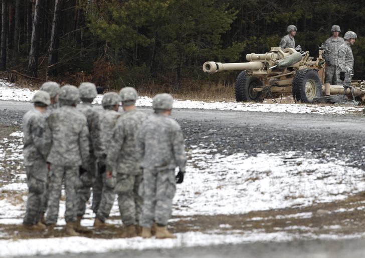 © Reuters. Militares norte-americanos em base na Alemanha