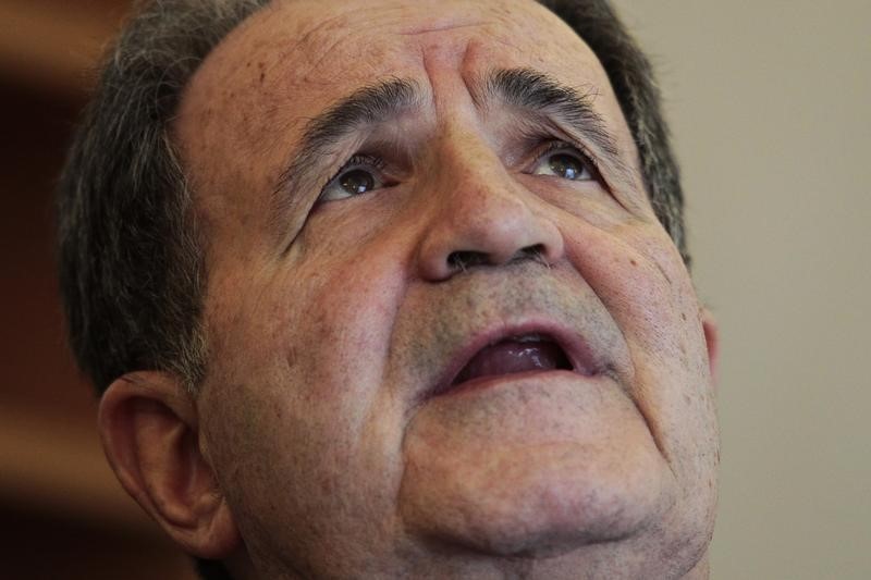 © Reuters. L'ex premier Romano Prodi 