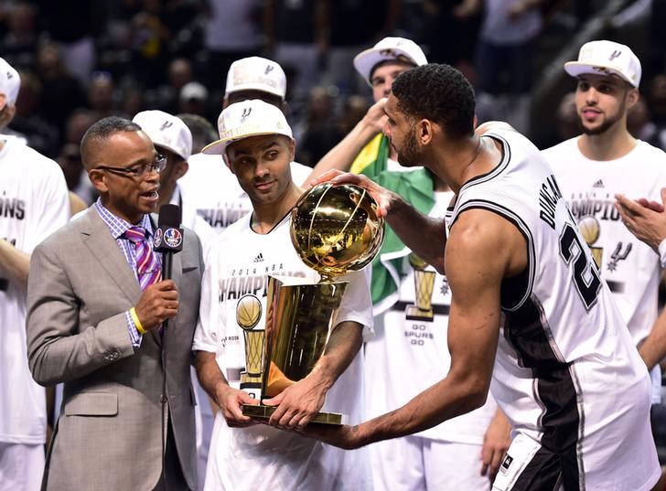 © Reuters. NBA: Finals-Miami Heat at San Antonio Spurs