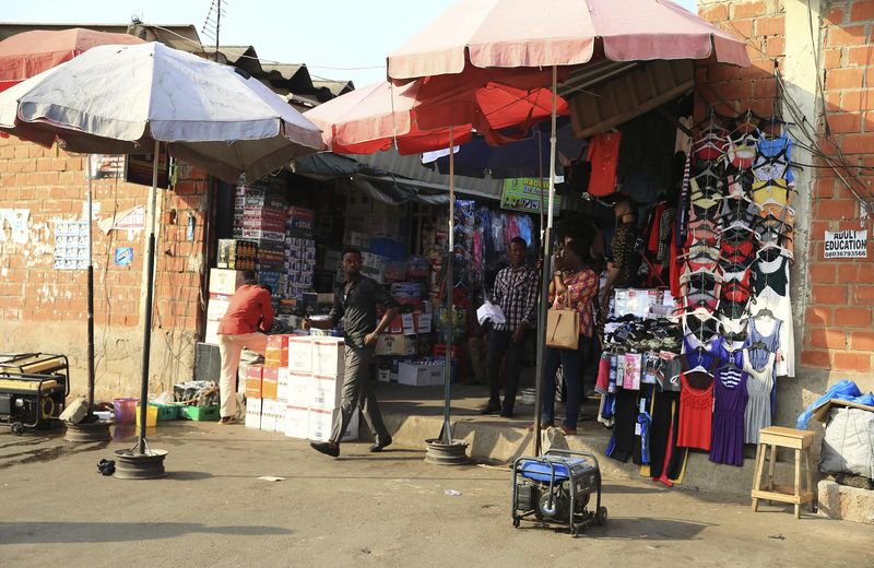 © Reuters. Al menos 16 personas mueren tras atentado en mercado de Nigeria 