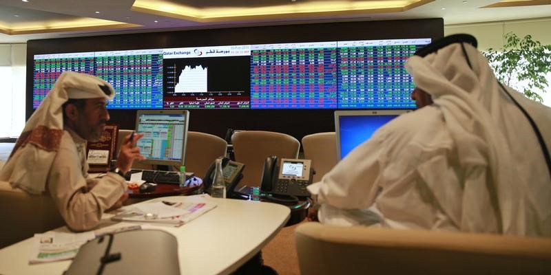 © Reuters. صعود معظم أسواق الخليج لكن سهم صناعات قطر يتراجع بفعل توزيعات الأرباح