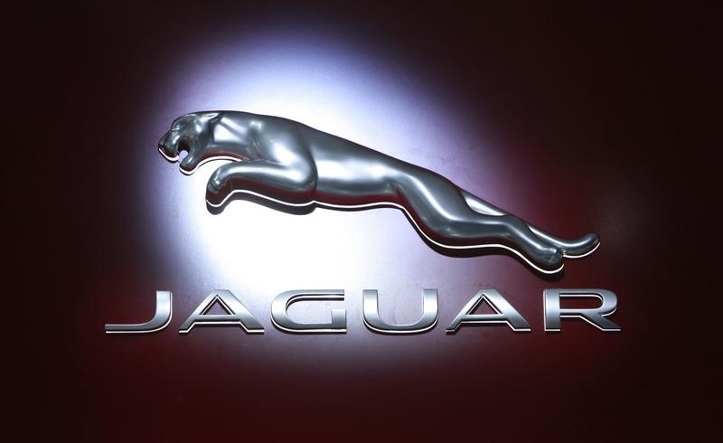 © Reuters. The Jaguar logo is seen during the 2012 New York International Auto Show at the Javits Center in New York