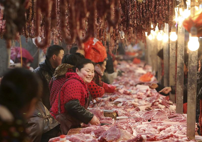 © Reuters. China arresta 110 personas por vender carne de cerdo contaminada