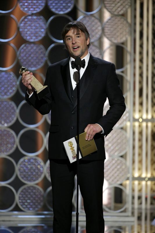 © Reuters. Diretor Richard Linklater recebe Globo de Ouro de melhor diretor por "Boyhood"