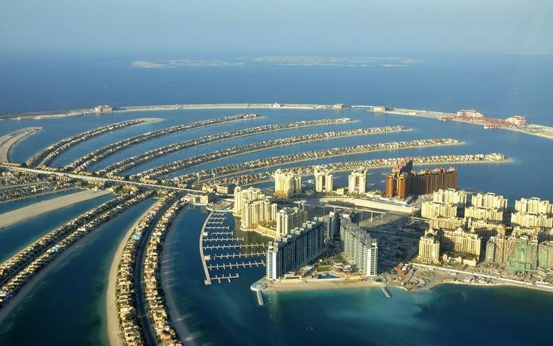 © Reuters. An aerial view of Dubai's Palm Island