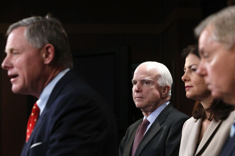 © Reuters. U.S. Senators Burr, McCain, Kelly Ayotte and Graham hold news conference to talk about new legislation to restrict prisoner transfers from detention center at Guantanamo Bay, at U.S. Capitol in Washington