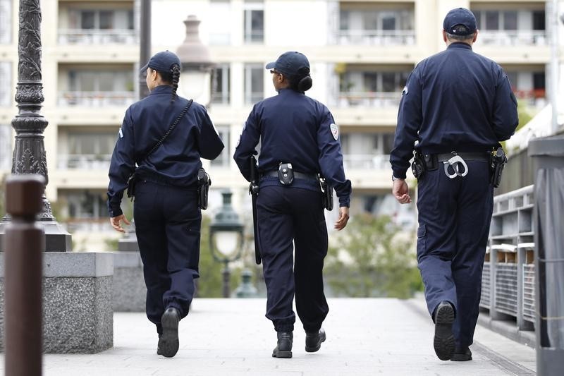 © Reuters. DE NOUVELLES MESURES SÉCURITAIRES SERONT PRÉSENTÉES LE 21 JANVIER