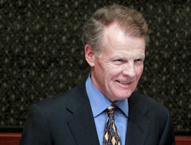 © Reuters. Madigan, speaker of the Illinois Representatives, listens to the State of the State address in Springfield