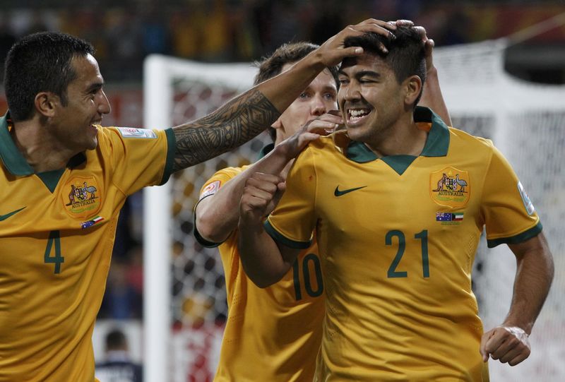 © Reuters. Australia's Massimo Luongo celebrates his goal during their Asian Cup Group A soccer match against Kuwait at the Rectangular stadium in Melbourne