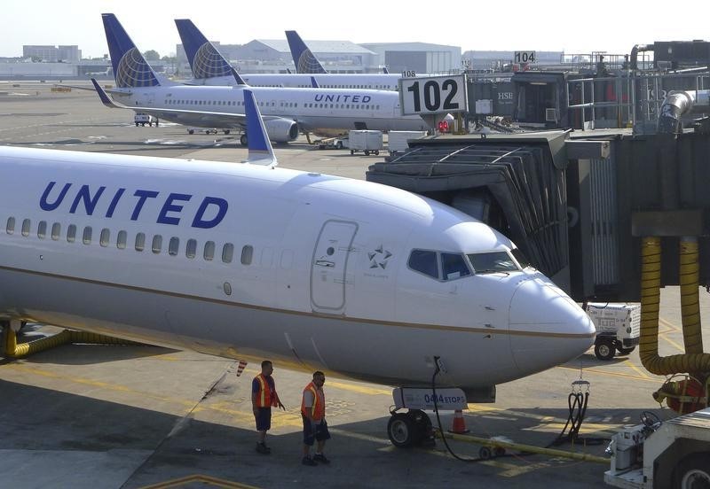 © Reuters. Aviões da United Airlines no Aeroporto Internacional Newark Liberty