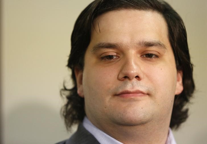 © Reuters. Mark Karpeles, former chief executive of Mt. Gox, attends a news conference at the Tokyo District Court in Tokyo