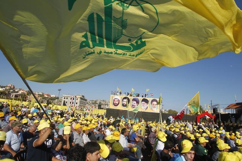 © Reuters. حزب الله يعترف باعتقال احد كوادره لاتهامه بالتجسس لصالح إسرائيل