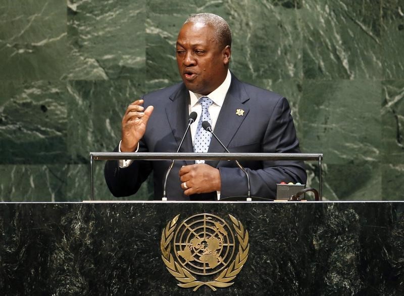 © Reuters. Ghana President John Dramani Mahama addresses the 69th United Nations General Assembly at United Nations Headquarters in New York