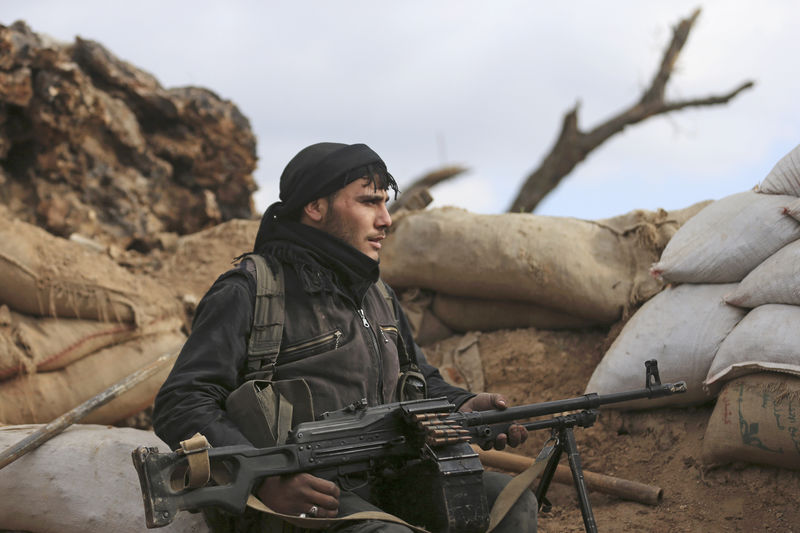 © Reuters. أمريكا تنشر 400 جندي لتدريب مقاتلي المعارضة السورية
