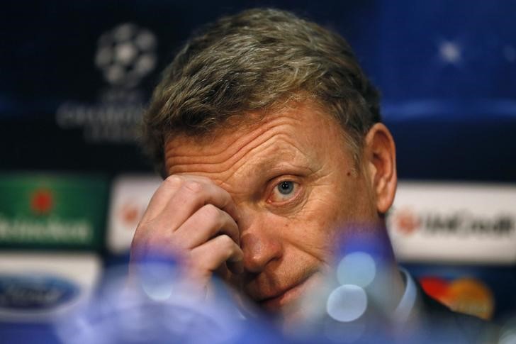 © Reuters. Moyes looks on during a news conference at Old Trafford