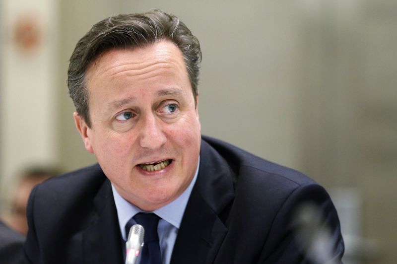 © Reuters. Britain's Prime Minister David Cameron speaks at a debate to promote the EU-US trade deal, in Brussels