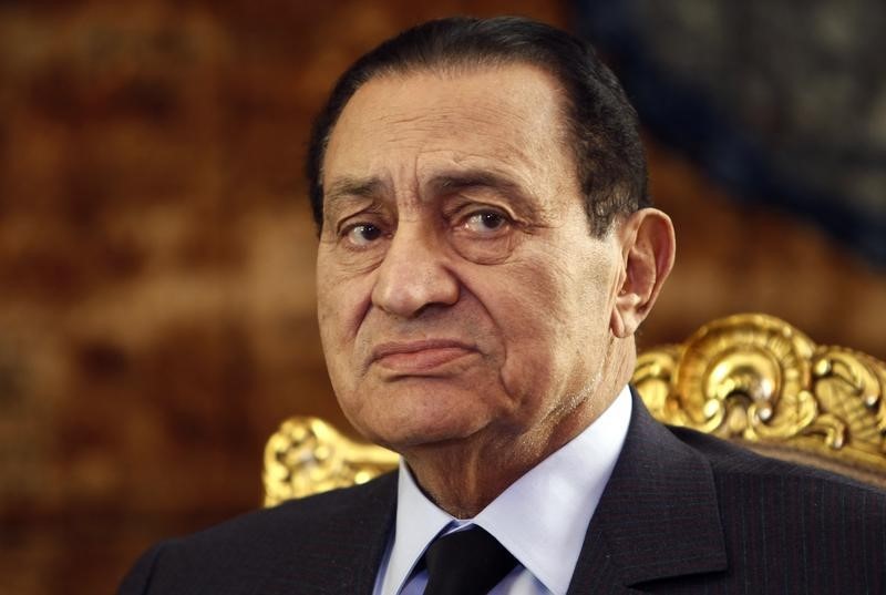 © Reuters. أحزاب ليبرالية مصرية تقدم بلاغات جديدة ضد مبارك تتصل بالعنف