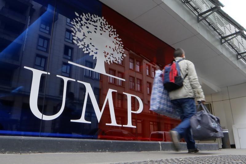 © Reuters. L'UMP PARTAGÉE SUR LA SUITE À DONNER AU 11 JANVIER