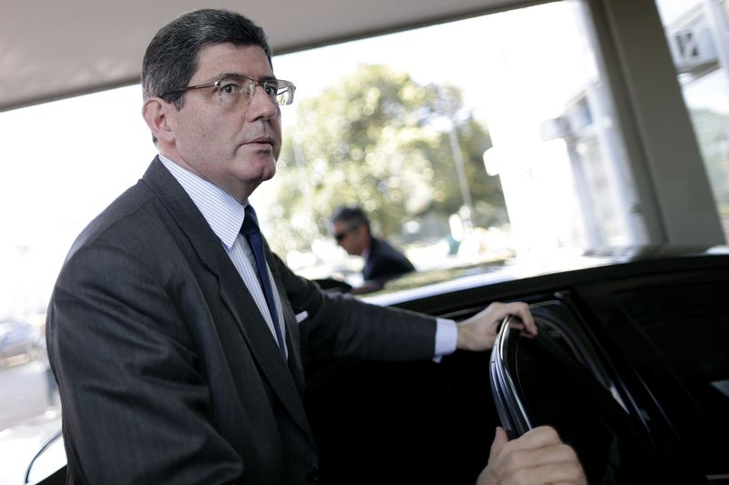 © Reuters. Brazil's Finance Minister Joaquim Levy arrives at the Ministry of Finance in Brasilia