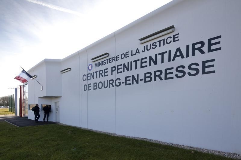 © Reuters. MUTINERIE À LA PRISON DE BOURG-EN-BRESSE