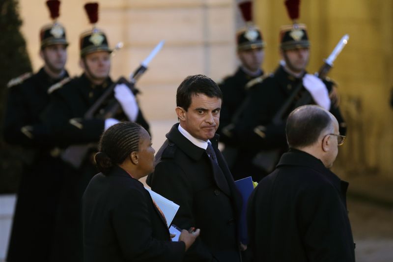 © Reuters. Francia debe abordar su propio "apartheid social y étnico", según el primer ministro