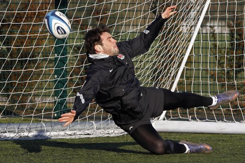 © Reuters. England's rugby player Foden attends a practice session at the Surrey Sports Park in Guildford