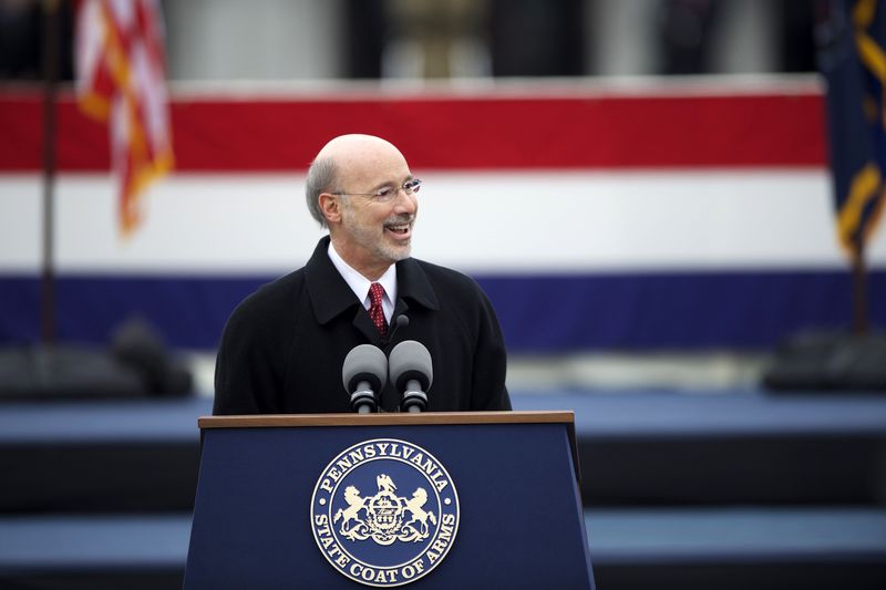 © Reuters. Tom Wolf delivers a speech after arriving being sworn in as 47th Governor of Pennsylvania during inauguration ceremony at the State Capitol in Harrisburg