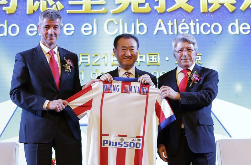 © Reuters. El gigante chino Dalian Wanda tomará una participación en el Atlético