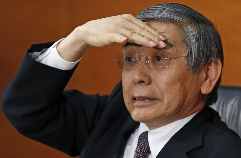 © Reuters. Presidente do BC japonês, Haruhiko Kuroda, em entrevista coletiva em Tóquio